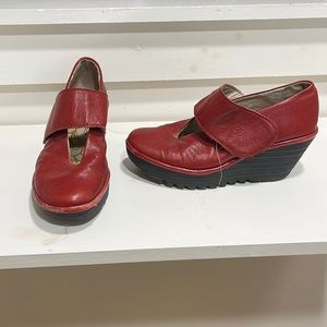 Fly London clogs/wedge